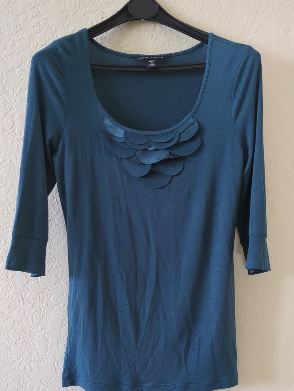Banana Republic Teal Scoop Neck 3/4 Sleeve Top with Petal Neckline